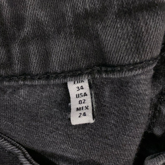 Zara Distressed Denim - Picture 5 of 6